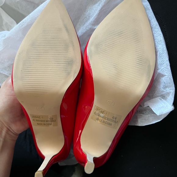 Red Stiletto Pumps 6.5 - Picture 3 of 4